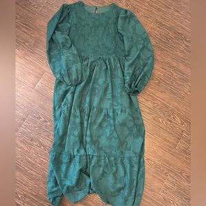 Flowy tiered ruffled dress with pockets